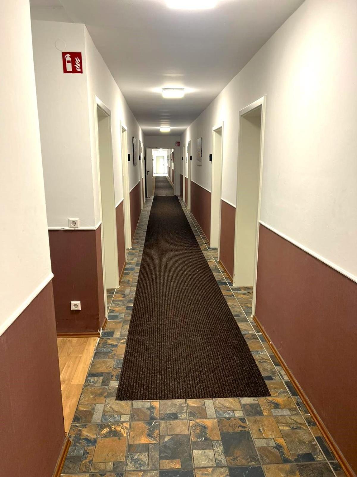 Hotel Castellana Lessien Eksteriør bilde