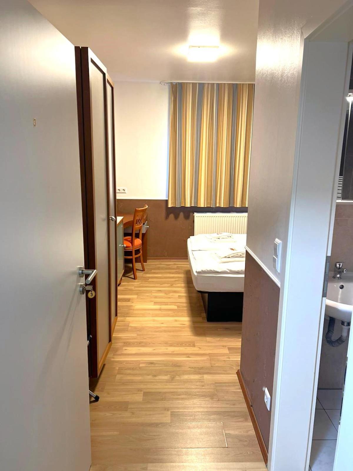 Hotel Castellana Lessien Eksteriør bilde