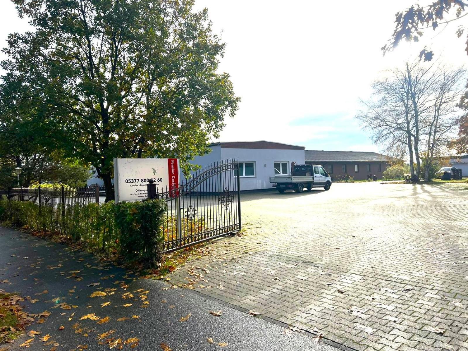 Hotel Castellana Lessien Eksteriør bilde